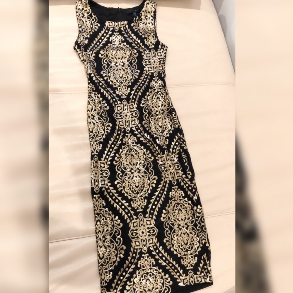 Beautiful gold and black midi dress!